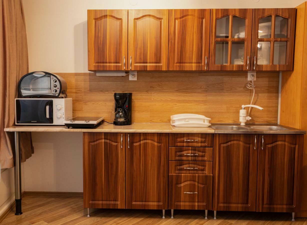 Апартаменти Basement Atrium Apartman Кестхей Екстер'єр фото